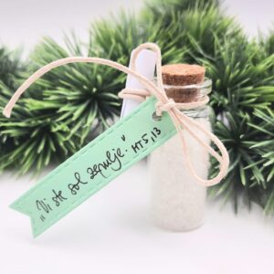 konfeti steklenicka sol zemlje